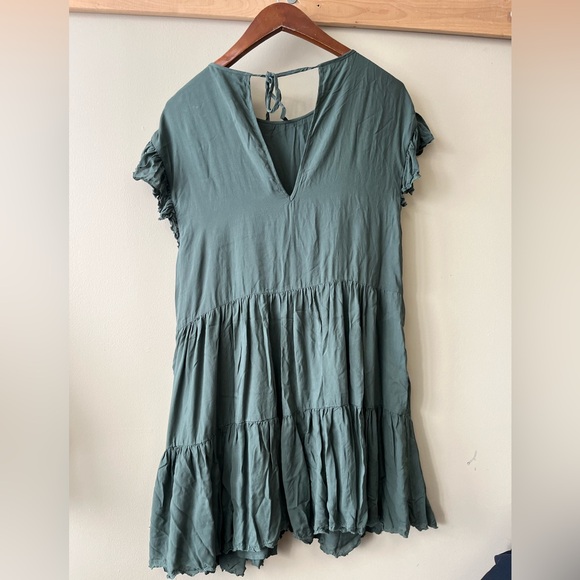 Wilfred Green Ruffle Sleeve Dress - Picture 2 of 3